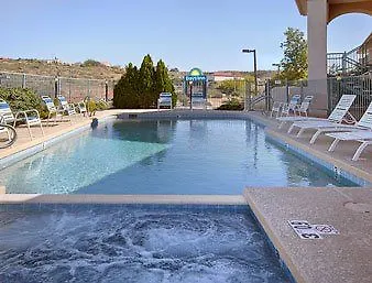 Motel Days By Wyndham Globe